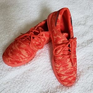 Etnies workout shoes